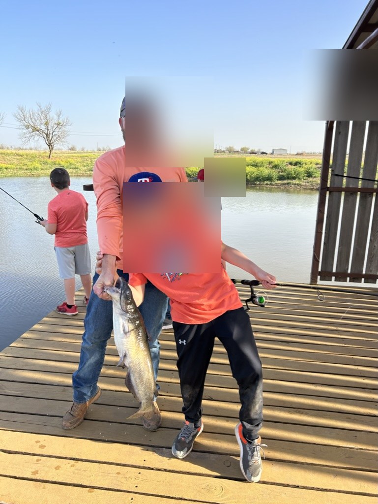 Family catching catfish on MBARK-built pond — Big Country Texas